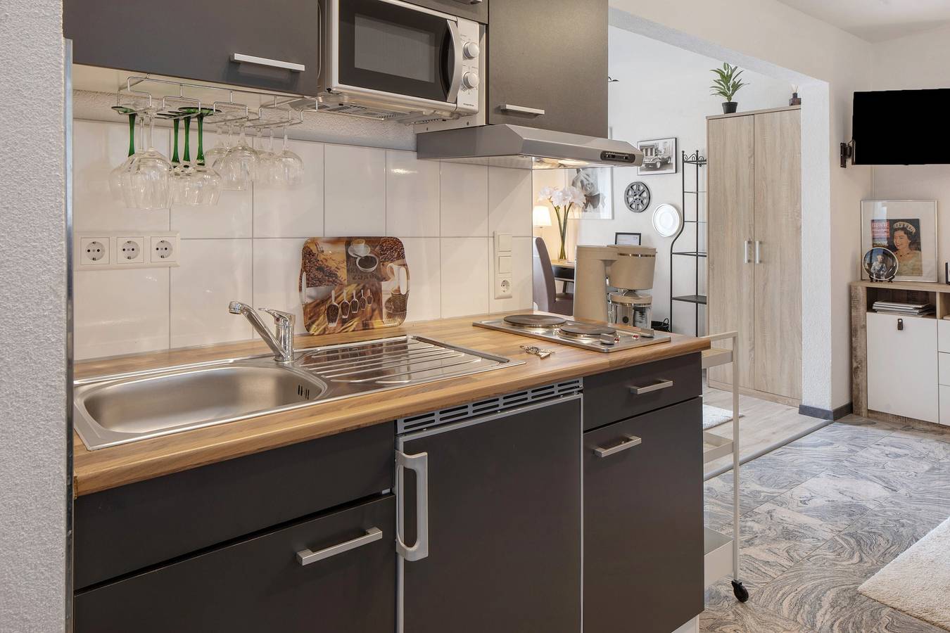 Ganzes Studio, Studio 'Moonraker' mit gemeinsamer Terrasse und Wi-Fi in Breisach, Breisach am Rhein