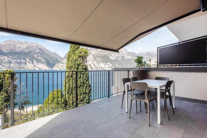 Ferienwohnung für 4 Personen, mit Seeblick und Garten sowie Ausblick in Torbole - 2