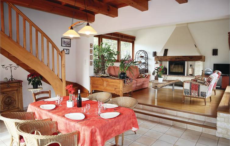 Location de vacances pour 6 personnes, avec terrasse et jardin, animaux acceptés à Orgnac-l'Aven - 4