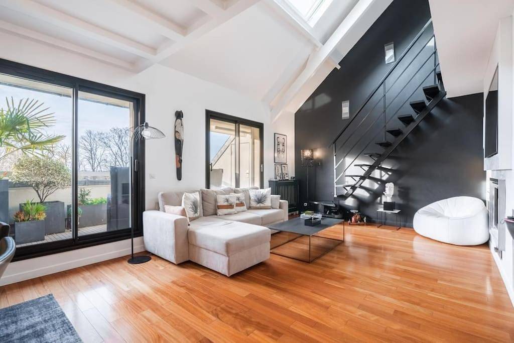 Appartement entier, One-Bedroom Apartment in Fourqueux, Yvelines