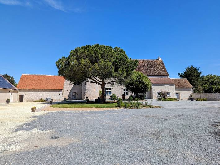 Gîte pour 4 personnes, avec Terrasse dans Douadic