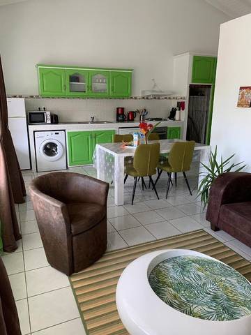 Gîte pour 4 personnes, avec vue et terrasse à Deshaies
