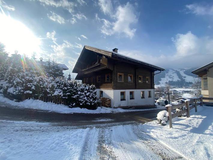 Chambre d’hôte pour 3 personnes, avec vue et balcon