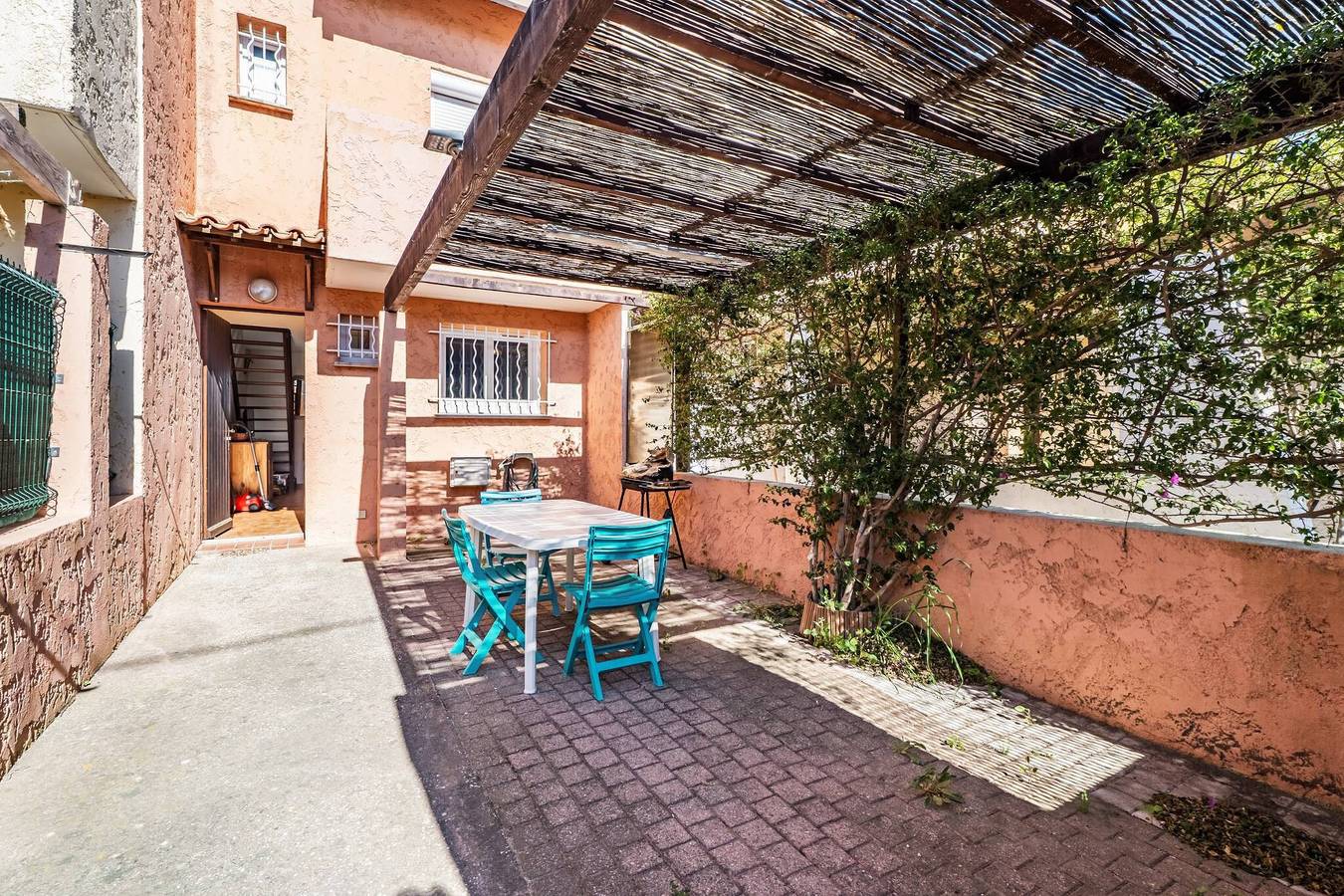 Holiday Home "Near the Beach" with Sea View in Six-Fours-les-Plages, Medelhavskusten (Frankrike)