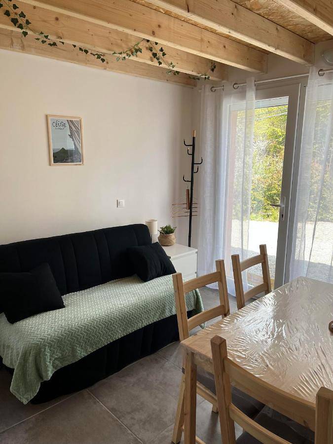 Appartement de vacances pour 3 personnes, avec Terrasse ainsi que Jardin et Vue