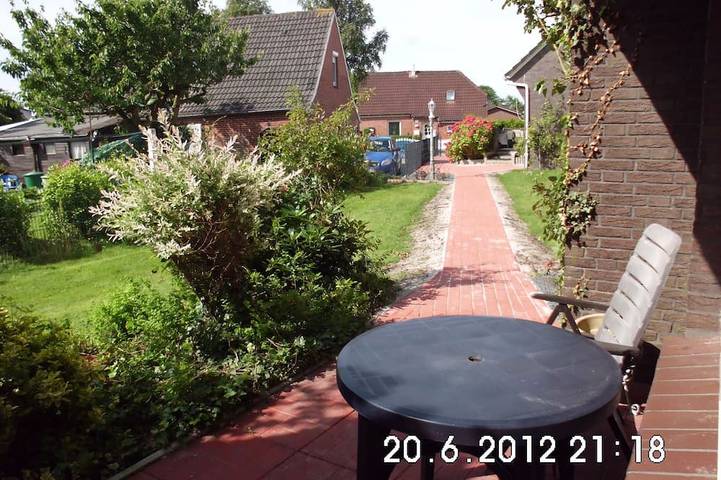 Kleines gemütliches Ferienhaus lädt ein zum Erholen.<br><br> in Neßmersiel, Dornum
