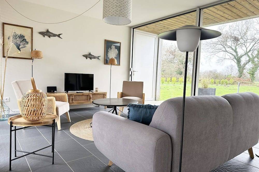 Bright single-storey house – by Autrimo Paimpol in Plourivo, Côte de Goëlo