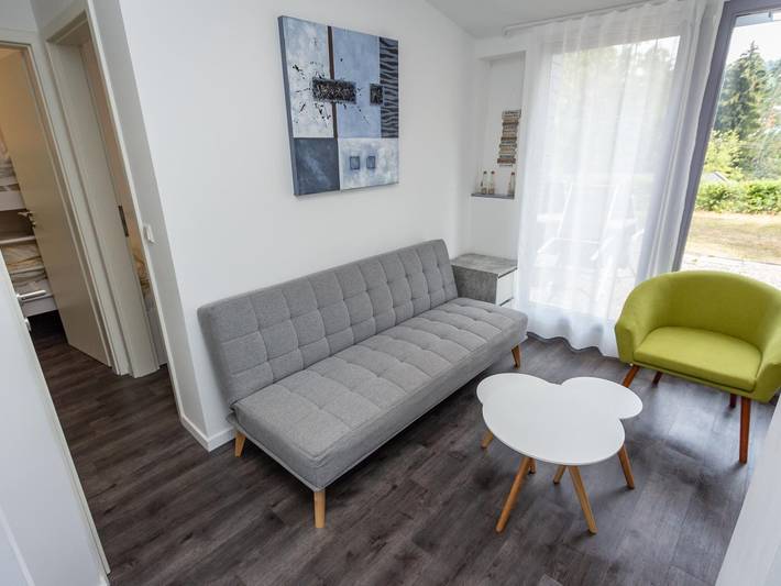 Bungalow für 4 Personen, mit Terrasse und Pool sowie Garten, kinderfreundlich in der Eifel - 2