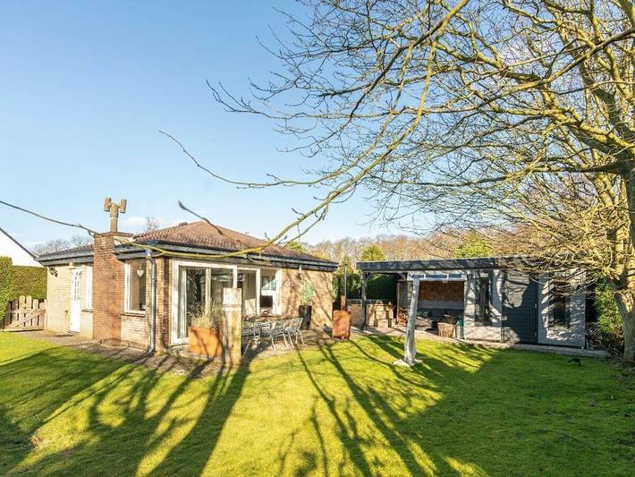 Ferienhaus für 4 Personen, mit Terrasse und Garten sowie Sauna in Renesse