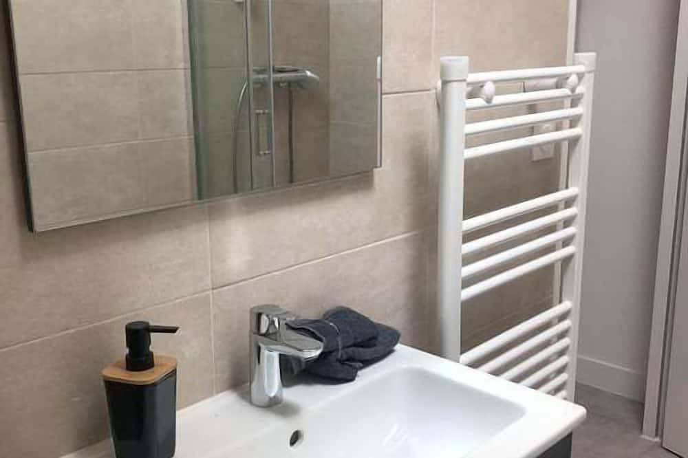 Ganze Wohnung, Apartment-Eigenes Badezimmer in La Ferté-sous-Jouarre, Seine-et-Marne