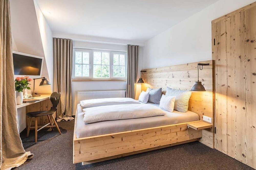 Einzelzimmer - Hotel Blaue Gams in Ettal, Bayerische Alpen
