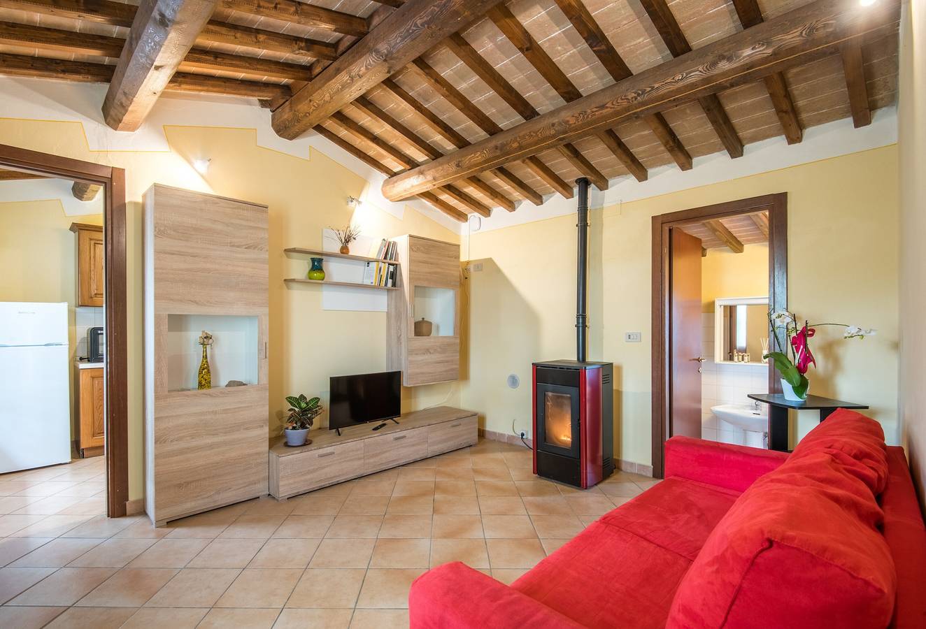 Ganze Wohnung, Ferienwohnung 'Faetino - Pavone' mit Gemeinschaftspool, privatem Garten und Wlan in Colle di Val d'Elsa, Siena Provinz