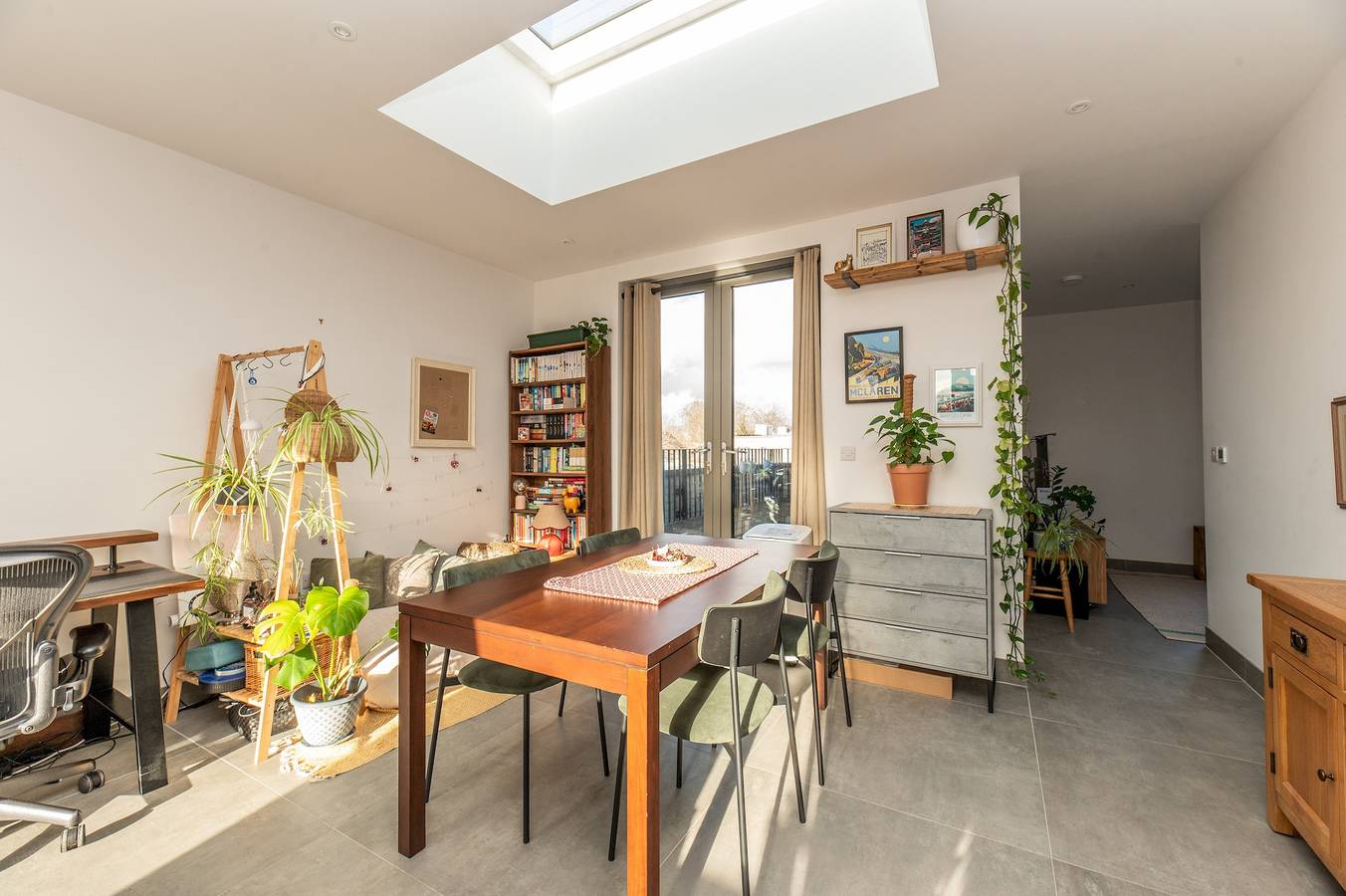 Entire apartment, Beautiful 1Br, Huge Terrace 17 mins central London - Pass the Keys in Surbiton, London