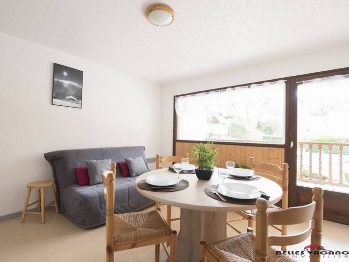 Ganze Wohnung, Ruhige Ferienwohnung für 6 Personen mit Balkon nahe Zentrum Saint Lary und kostenloser Skibus in Saint-Lary-Soulan, Nationalpark Pyrenäen