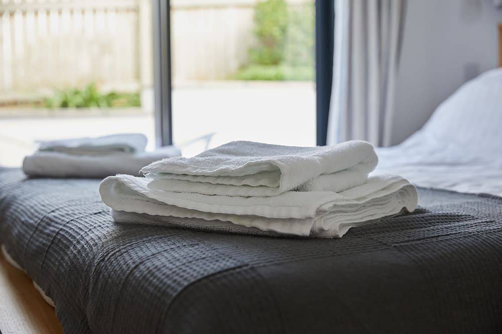 Entire apartment, Trevone, Padstow-Modern Apartment minutes from sandy beach and Sw coast path in Trevone, Cornwall