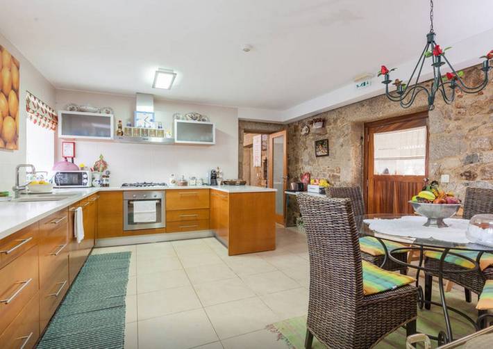 Location de vacances pour 10 personnes, avec piscine et terrasse dans Amares - 4