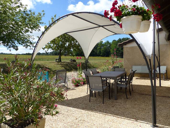Gîte pour 4 personnes, avec terrasse et jardin - 1