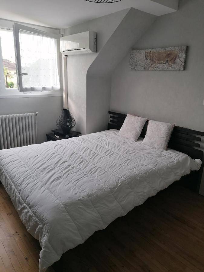 Chambre d’hôte pour 2 personnes, avec jardin et terrasse à Champagné (Sarthe)