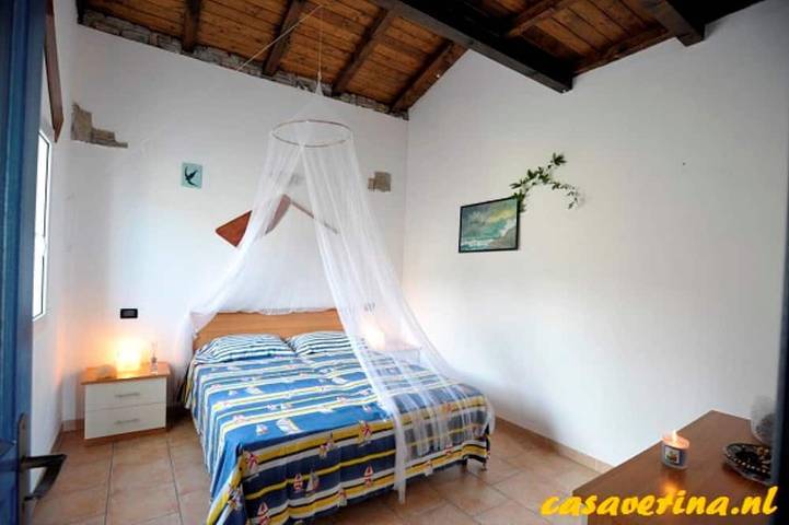Location de vacances pour 5 personnes, avec jardin ainsi que jacuzzi et piscine à Pompeiana - 2