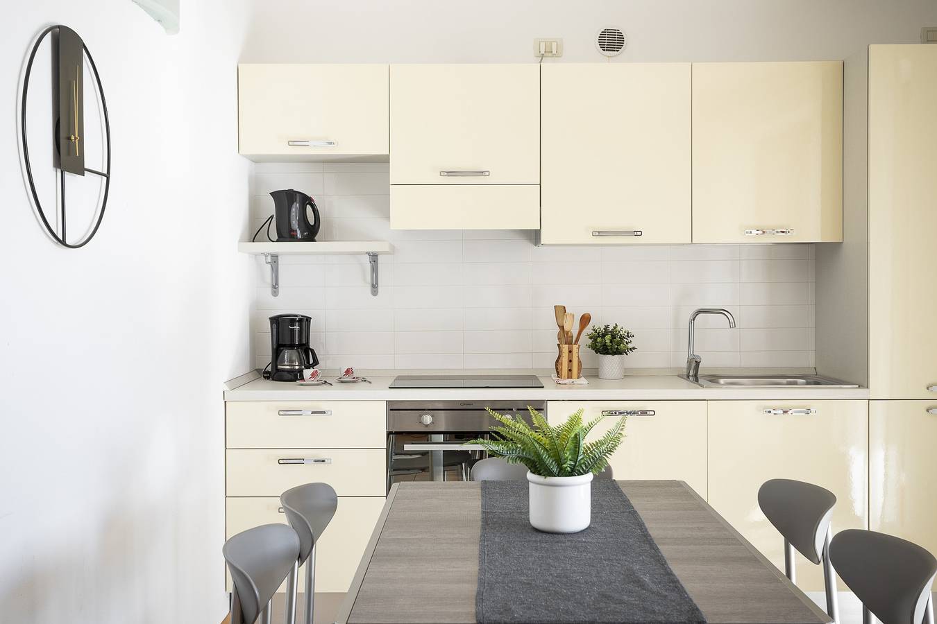 Appartamento intero, 7 Sunshine by Garda Fewo in Maderno, Toscolano-Maderno