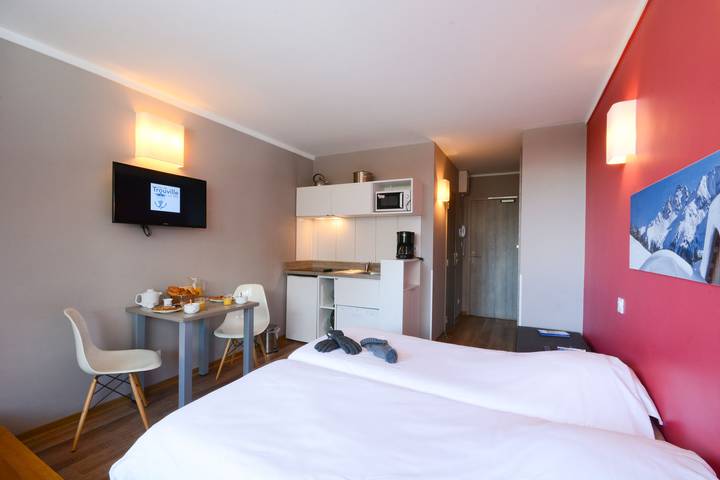 Gîte pour 2 personnes, avec sauna et piscine dans Isola 2000 - 2