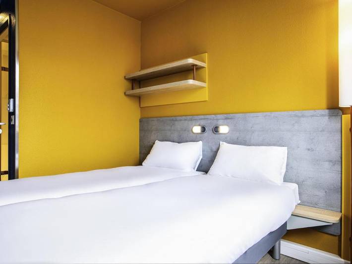 Hotel for 3 people, with garden and terrace - 1