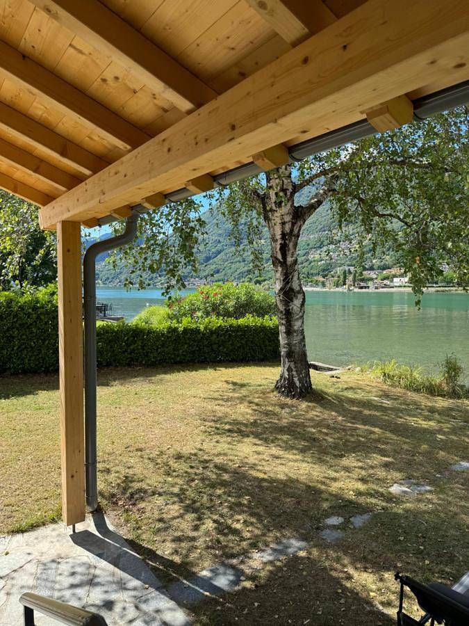 Traumhaftes Ferienhaus direkt am Ufer des Comer Sees in La La Punta (Sorico), Comune di Sorico