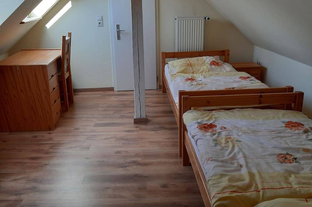 Entire apartment, Sattelmair vacation apartment in Katerbow, Temnitzquell