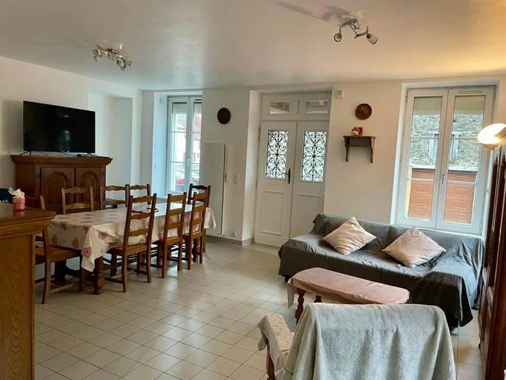 Location de vacances pour 9 personnes, avec vue et jardin, animaux acceptés à Haulmé