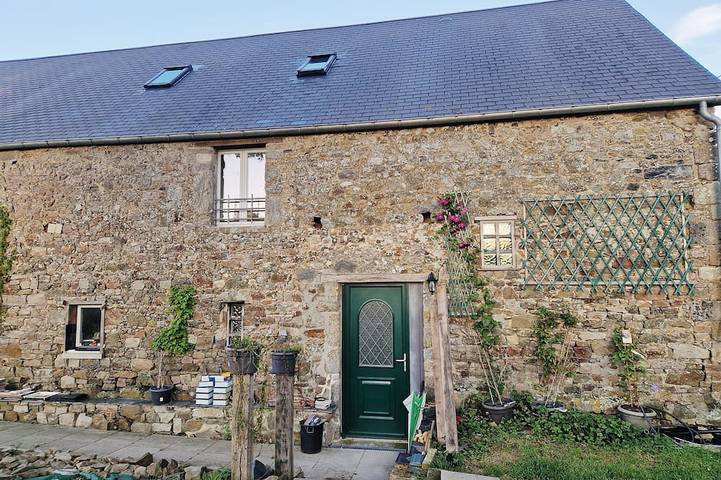 Gîte pour 10 personnes, avec jardin, animaux acceptés à Nicorps