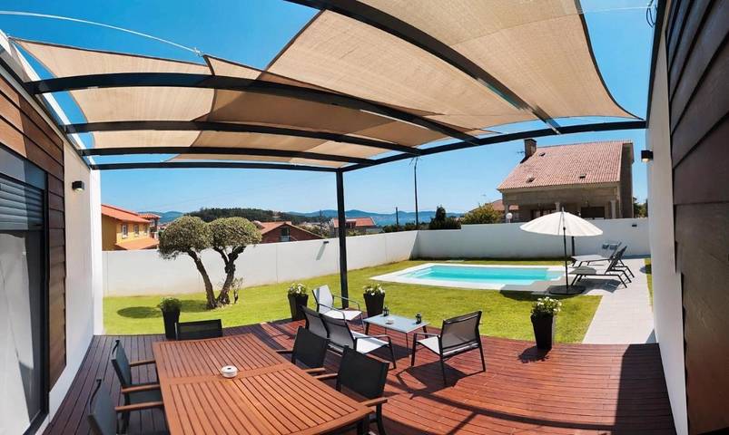 Location de vacances pour 6 personnes, avec jardin ainsi que piscine et vue à Sanxenxo - 2