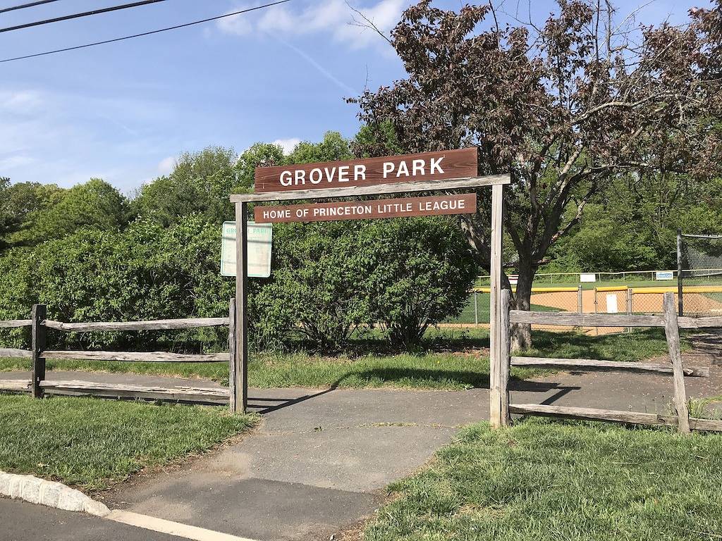 In der Stadt! Komfortables und gemütliches Haus für Sie! in Princeton Township, Mercer County