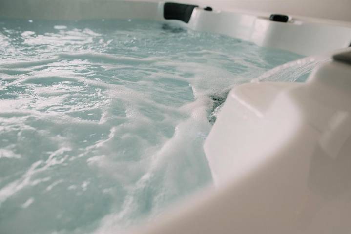 Gîte pour 10 personnes, avec jardin et jacuzzi à Tintigny - 2