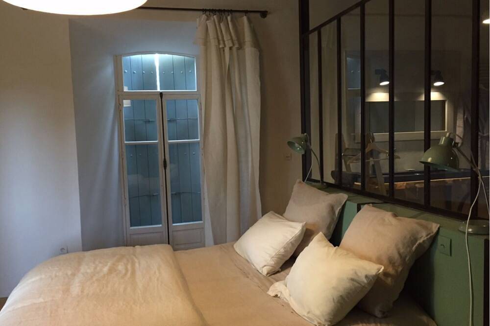 Castle zwölften renoviert, Luxus, Charme, Komfort, Schwimmbad, 15 Mn Meer, 25 Schlafplätze in La Côte Vermeille, Palau-del-Vidre