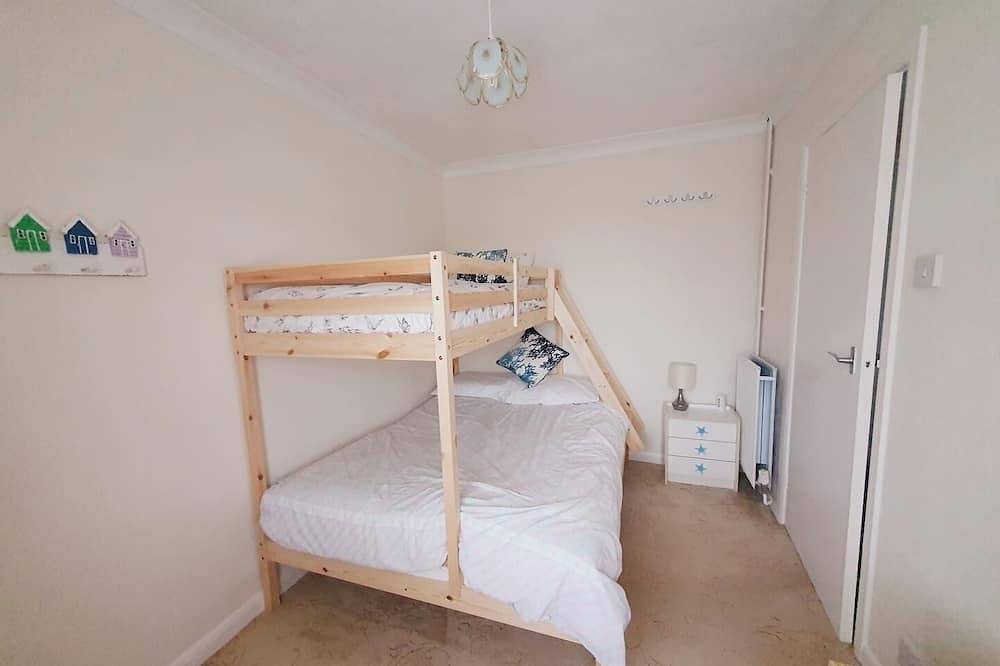 Amazing Beachside 2Bd Family Home with Garden in Botany Bay, Kent