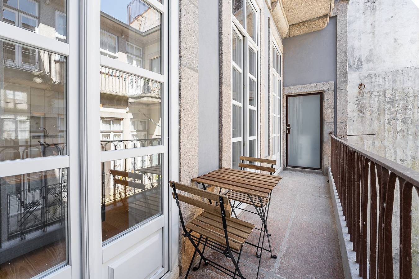 Ganze Wohnung, Ferienwohnung für 6 Personen mit Balkon in Sé (Porto), Porto