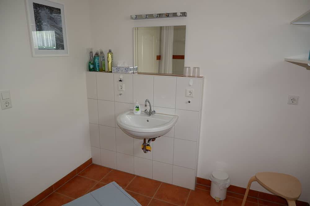 Ganze Wohnung, Ruhige Ferienwohnung im Südschwarzwald, 10 Minuten von St. Blasien entfernt in Dachsberg, Südschwarzwald