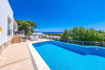 Villa in Es Mercadal, Menorcas Küste für 8 