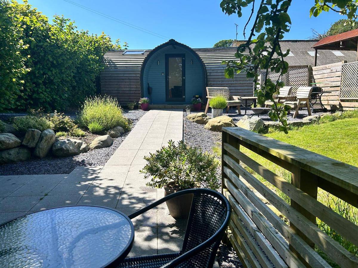 Cwt y Gwenyn Glamping Pod in Conwy, Snowdonia
