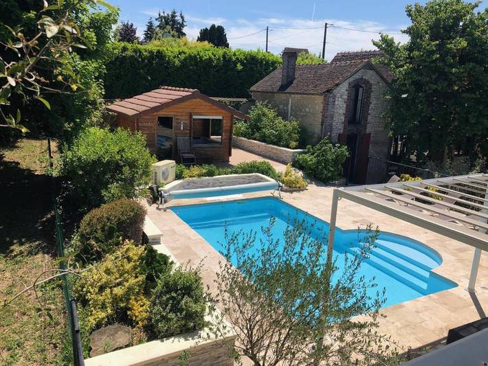 Location de vacances pour 8 personnes, avec Balcon et Jacuzzi ainsi que Terrasse et Jardin dans Fleury-la-Vallée
