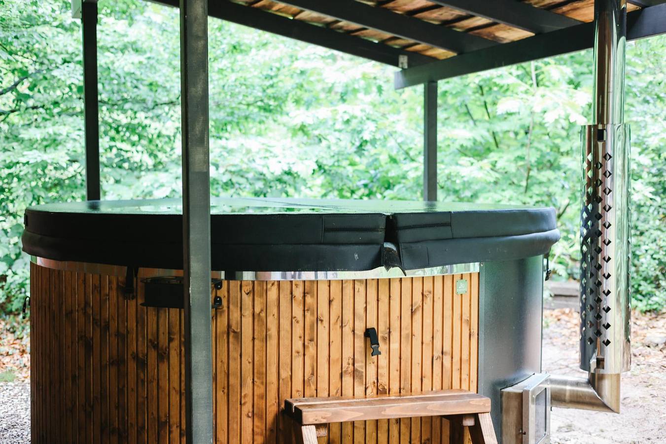 Geräumiges Ferienhaus für 11 Personen mit Whirlpool in einem Familienferienpark in Drenthe in Drenthe
