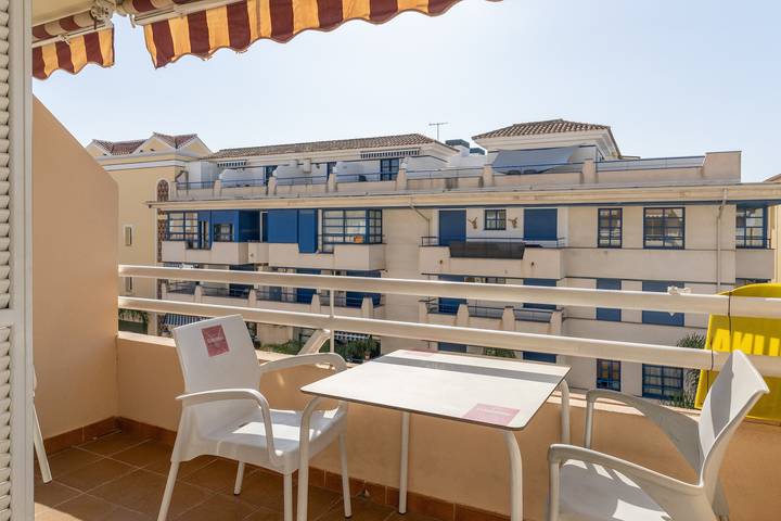 Appartement entier, Appartement 'Piso El Morche' avec piscine partagée, terrasse privée et Wi-Fi in Torrox Costa, Torrox