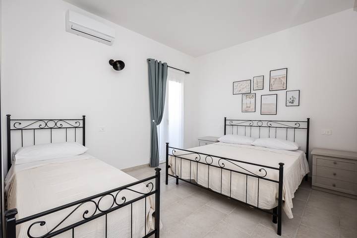 Room 'Le Dimore Di Nonna Nina - 3' with Shared Terrace, Wi-Fi and Air Conditioning in Taviano, Gulf of Taranto