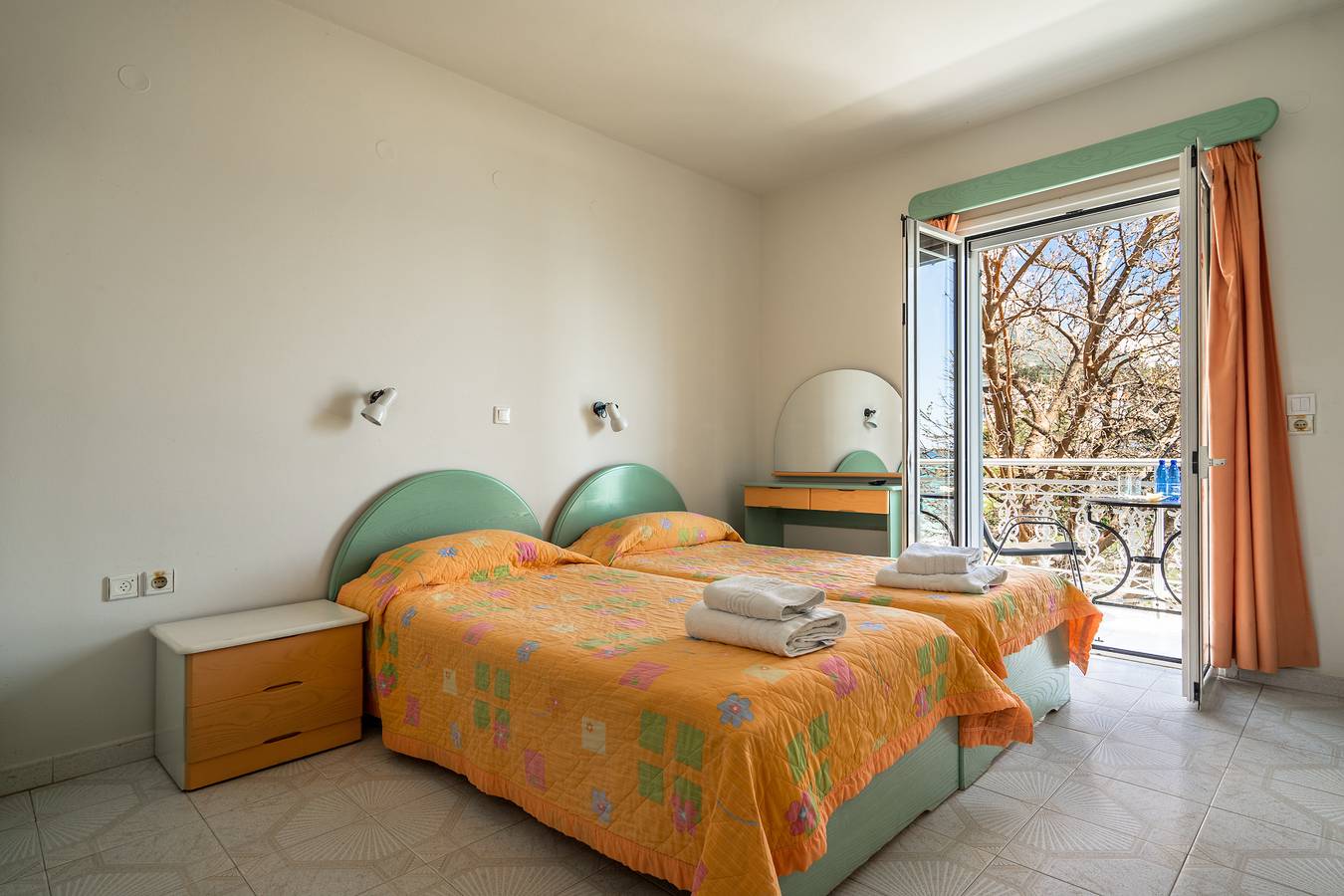 Entire studio, Studio Apartment 'Angela Partial Sea View 5' with Sea View, Wi-Fi and Air Conditioning in Kefalonia