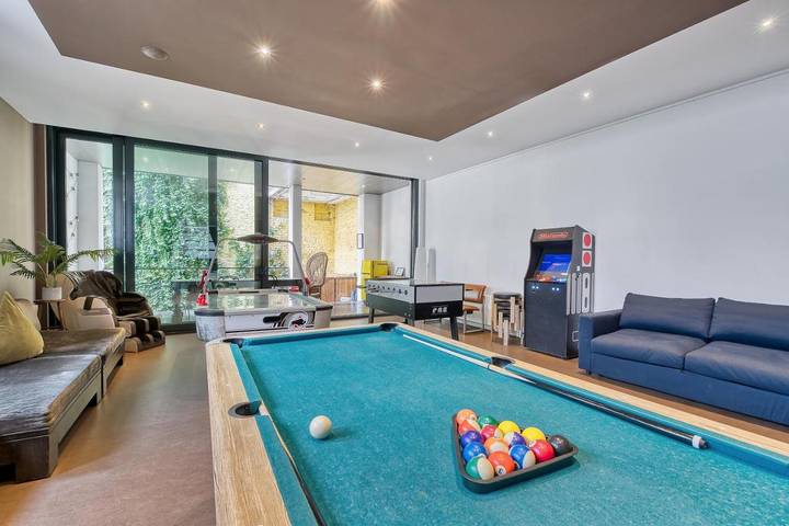 Location de vacances pour 15 personnes, avec sauna ainsi que jacuzzi et jardin à Anderlecht