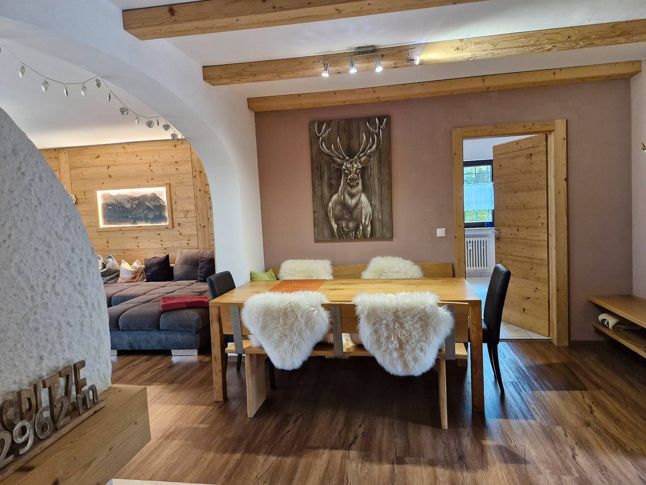Appartement entier, Appartement 'Bergwild' avec vue sur la montagne, terrasse privée et Wi-Fi in Garmisch-Partenkirchen, Alpes bavaroises