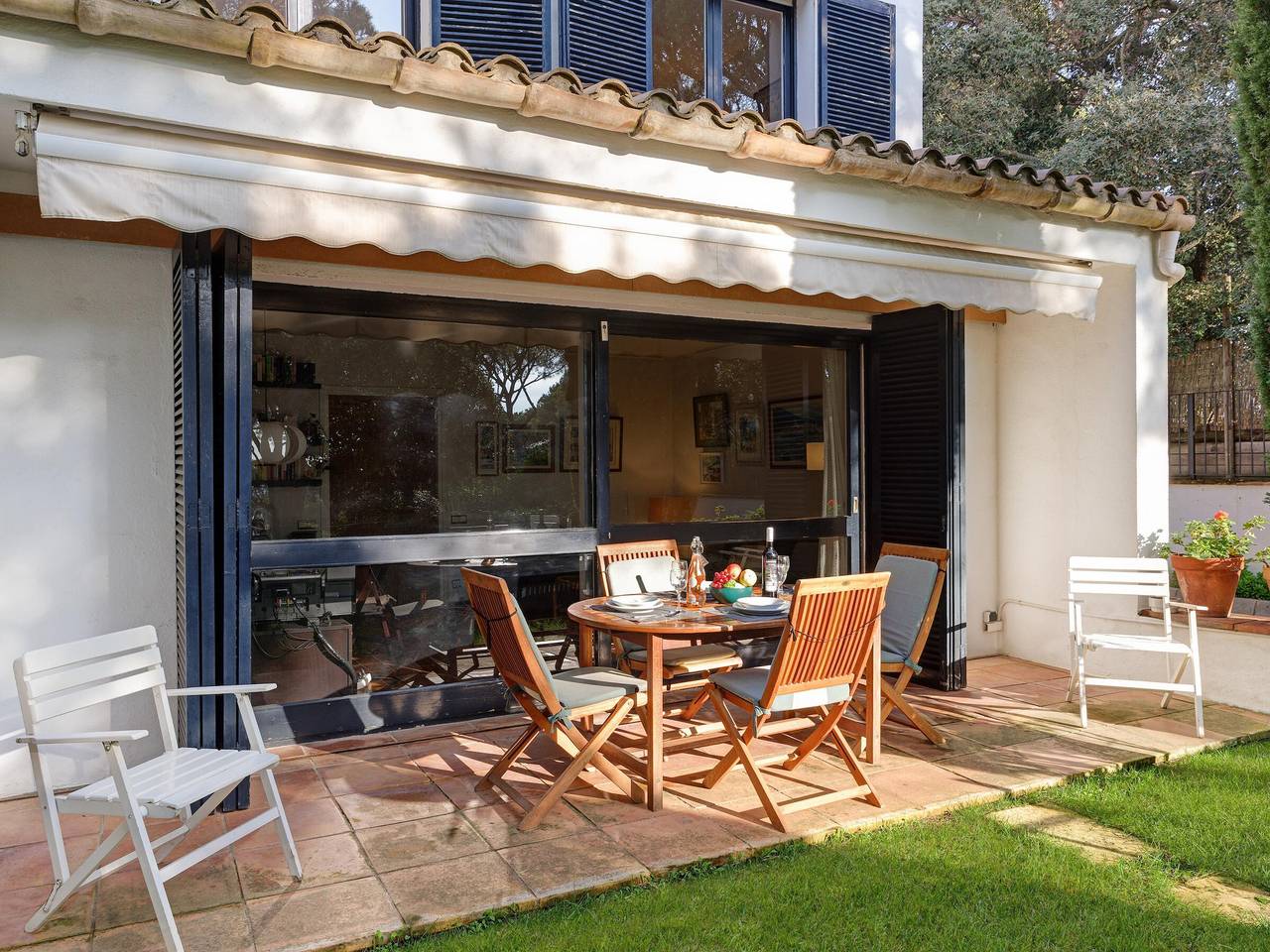 Cozy Townhouse with Private Garden, Near Beaches in Calella de Palafrugell in Llafranc, Palafrugell