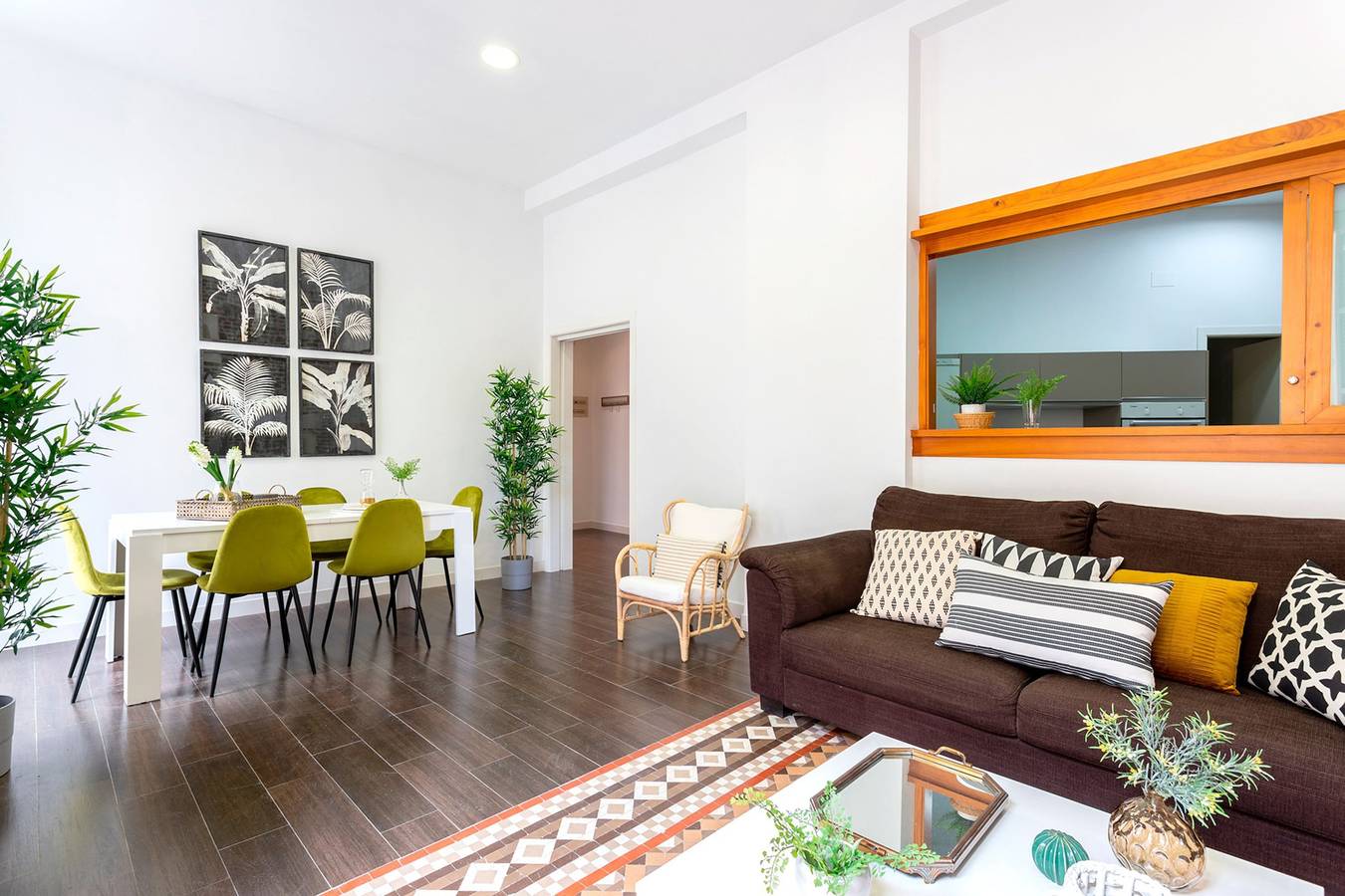 Entire apartment, 3 Bd apartment with balconies next to Larios Street. Larios in Malaga Centro Historico, Malaga