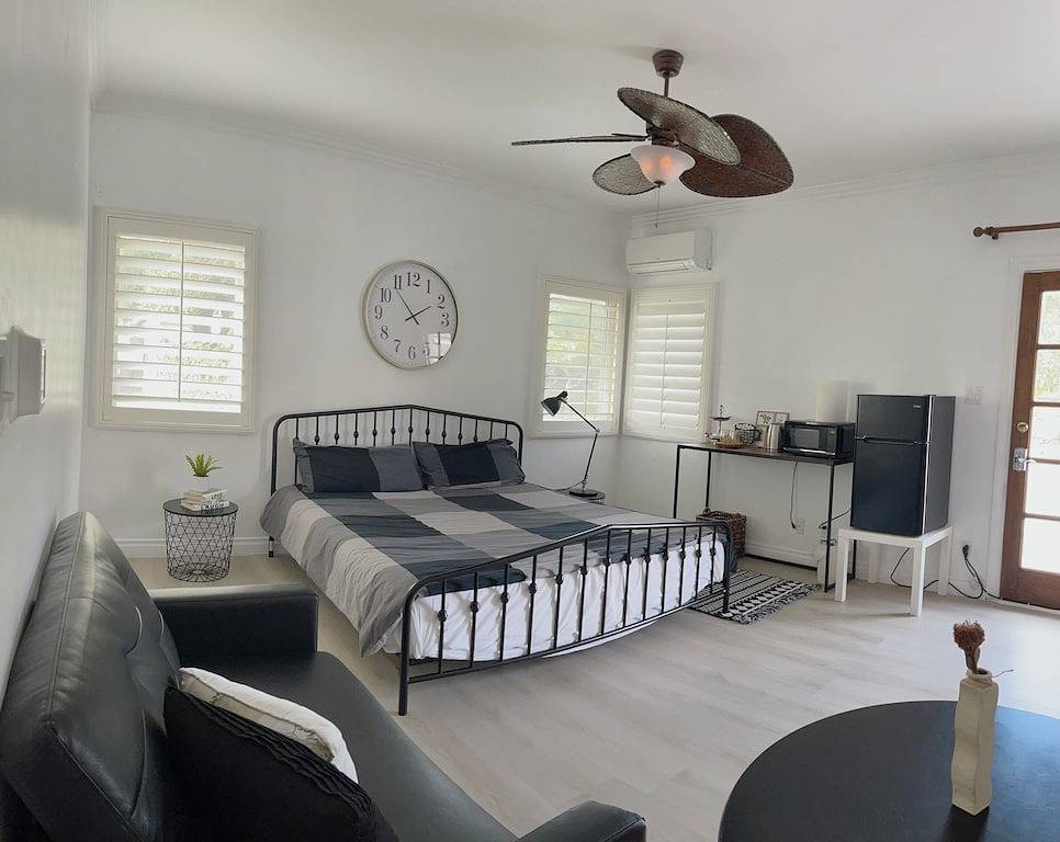 Master Bedroom Large Bathroom in Central O.C in Westminster, Orange County