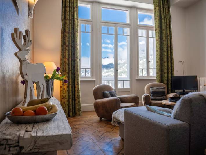 Appartement de vacances pour 10 personnes, avec Balcon et Jacuzzi ainsi que Terrasse et Piscine